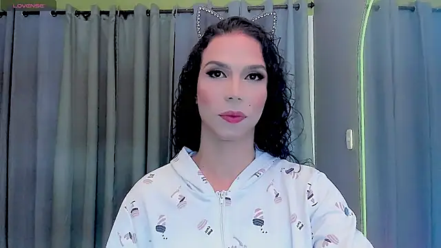 Snapshot of gatitavenecis chatting on March 6, 2025, 6:41 am gatitavenecis online show from March 6, 2025, 6:41 am