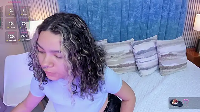 Snapshot of pretty_sunlight_ chatting on February 20, 2026, 1:24 am pretty sunlight online show from February 20, 2026, 1:24 am