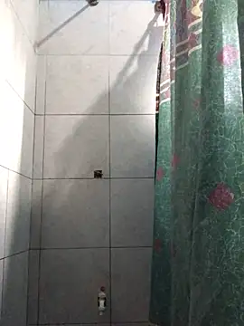 Johnras121 online show from May 13, 2026, 10:50 pm