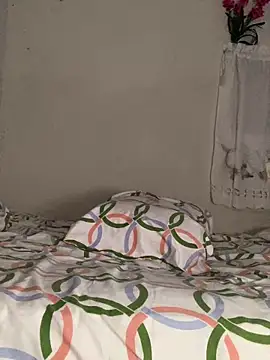 Johnras121 online show from April 19, 2026, 2:12 am