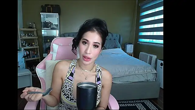 Snapshot of aya_saki chatting on January 22, 2025, 8:07 am aya saki online show from January 22, 2025, 8:07 am