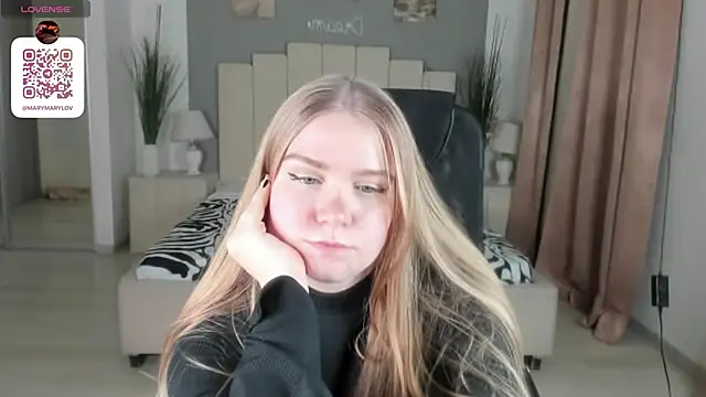 Snapshot of marydoji chatting on February 17, 2025, 2:38 pm marydoji online show from February 17, 2025, 2:38 pm