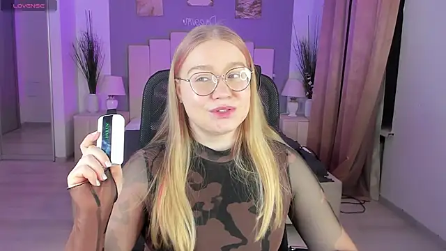 Snapshot of marydoji chatting on January 6, 2025, 6:10 pm marydoji online show from January 6, 2025, 6:10 pm