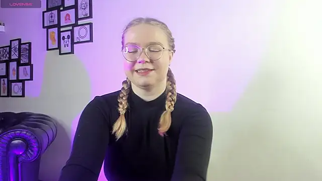 Snapshot of marydoji chatting on February 3, 2025, 5:18 am marydoji online show from February 3, 2025, 5:18 am