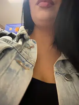 Snapshot of Tisha_Busty chatting on July 30, 2026, 12:15 pm Tisha Busty online show from July 30, 2026, 12:15 pm
