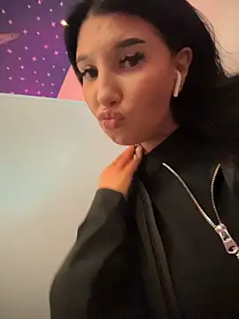 Tisha Busty online show from March 27, 2026, 1:34 pm