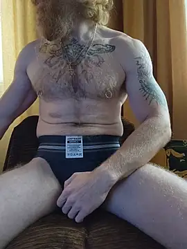 Snapshot of Gingerbeard40 chatting on May 30, 2026, 5:25 am Gingerbeard40 online show from May 30, 2026, 5:25 am