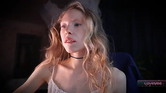  Phantom thread  online show from December 3, 2025, 10:25 am