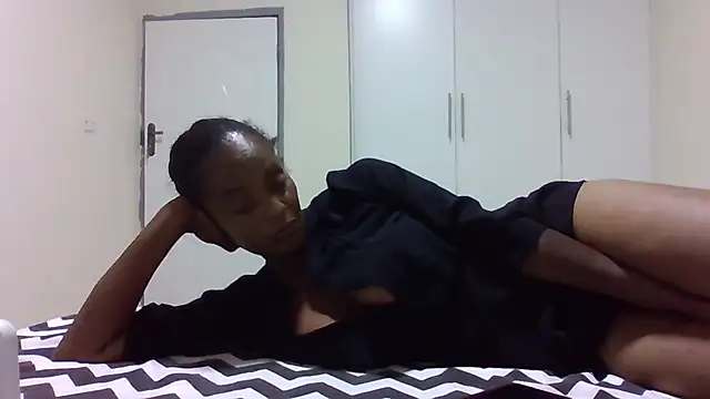 sweets 80 online show from December 13, 2025, 8:04 pm