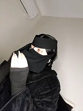 Snapshot of -Arab_milf- chatting on February 17, 2025, 8:09 am -Arab milf- online show from February 17, 2025, 8:09 am