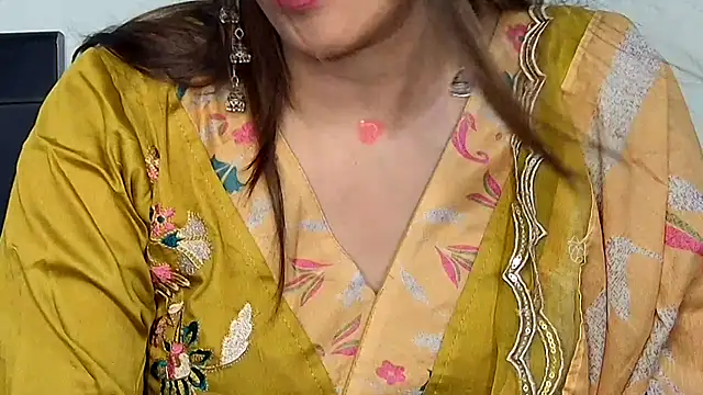 MIss-Naina online show from October 28, 2025, 8:24 am