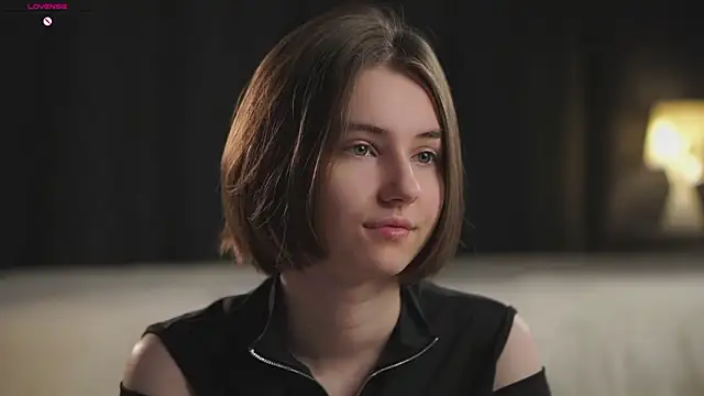 Snapshot of MeghanElson chatting on February 3, 2026, 12:43 pm MeghanElson online show from February 3, 2026, 12:43 pm