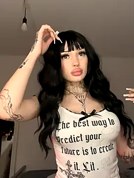 madelinexx online show from December 15, 2025, 7:58 am