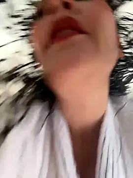 Elizabeth Dupont online show from September 13, 2025, 7:14 pm