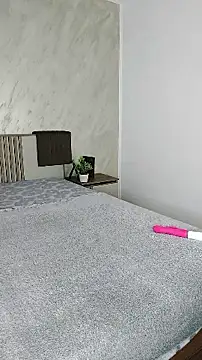 AliyaWade  online show from April 15, 2026, 7:58 pm