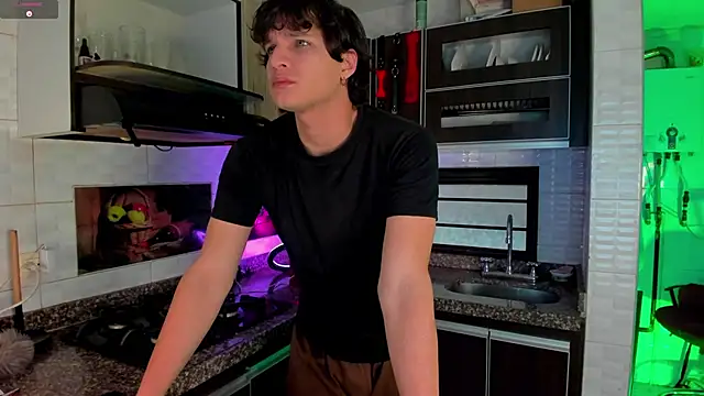 Snapshot of MillersKink chatting on November 16, 2025, 6:34 pm MillersKink online show from November 16, 2025, 6:34 pm