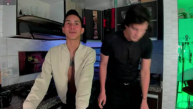 Snapshot of MillersKink chatting on November 16, 2025, 6:18 am MillersKink online show from November 16, 2025, 6:18 am