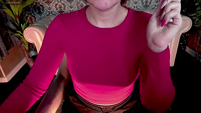 Snapshot of MaribelRiverr_ chatting on September 19, 2025, 5:44 am MaribelRiverr online show from September 19, 2025, 5:44 am