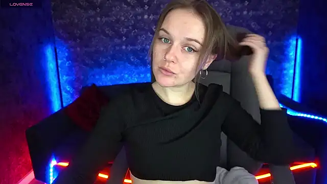 Snapshot of MaribelRiverr_ chatting on March 1, 2025, 6:35 am MaribelRiverr online show from March 1, 2025, 6:35 am