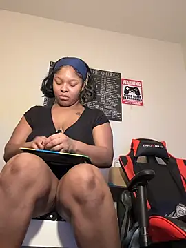 exotic  couple online show from February 2, 2026, 10:31 pm