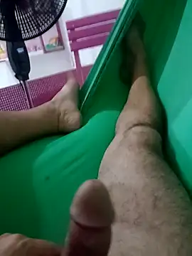 Snapshot of medaseucuzinho chatting on November 6, 2025, 10:58 pm medaseucuzinho online show from November 6, 2025, 10:58 pm