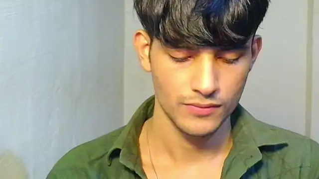 kingkartik7 online show from December 21, 2025, 2:08 pm