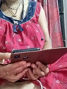 Snapshot of miss-Riy chatting on April 25, 2026, 4:37 pm miss-Riy online show from April 25, 2026, 4:37 pm