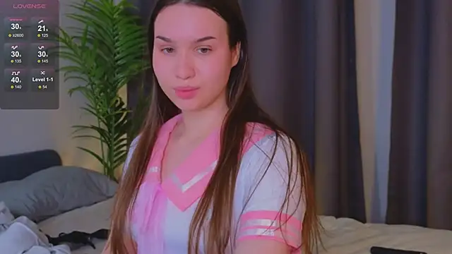 Snapshot of Roxie_Mils chatting on January 21, 2025, 9:15 pm Roxie Mils online show from January 21, 2025, 9:15 pm