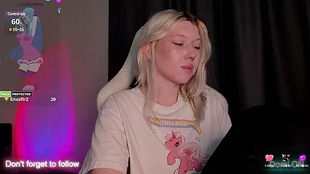 takeyourmolly online show from December 21, 2024, 4:36 pm