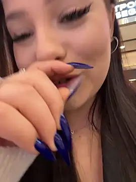 Snapshot of Chloe__Moon chatting on March 4, 2026, 2:14 pm Chloe Moon online show from March 4, 2026, 2:14 pm