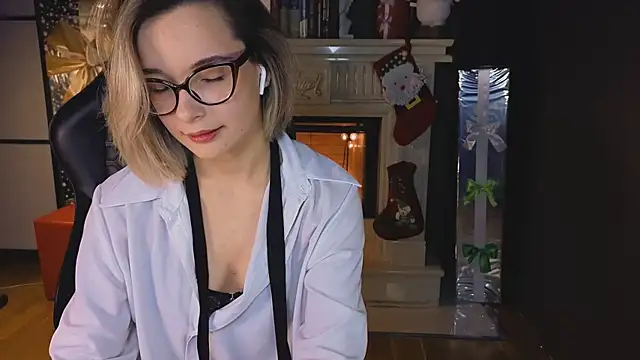 alita angelo online show from December 3, 2024, 11:29 pm