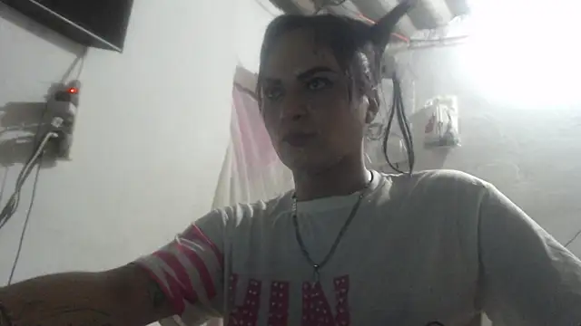 Analiasmith89 online show from April 2, 2026, 6:47 pm