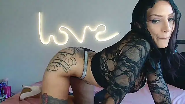 JuliaVegaOff online show from July 21, 2026, 11:11 am
