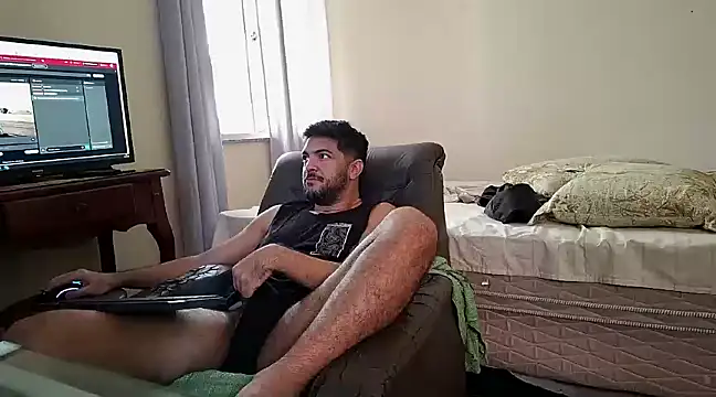 Snapshot of LUH133 chatting on December 2, 2024, 5:21 pm LUH133 online show from December 2, 2024, 5:21 pm