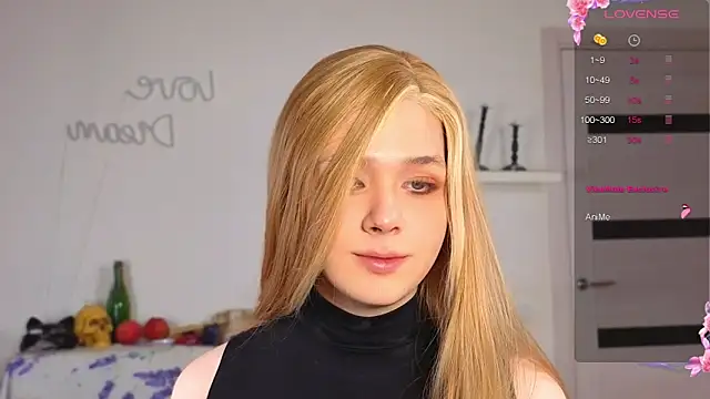  yourFoxy  online show from November 6, 2025, 12:42 pm