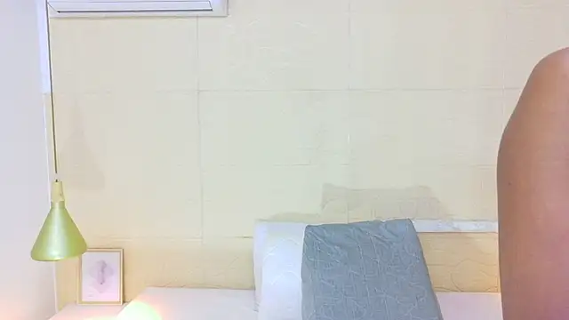 Chocolatte bar online show from November 4, 2025, 2:10 pm