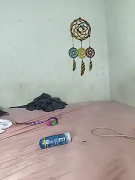 Snapshot of Scarlett-Leh chatting on October 5, 2025, 10:11 pm Scarlett-Leh online show from October 5, 2025, 10:11 pm