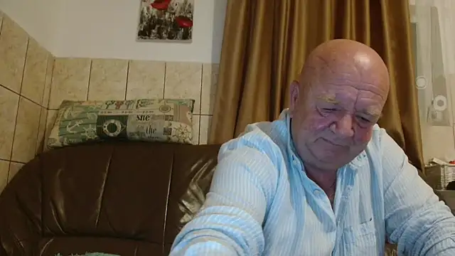 fullballs6 online show from October 13, 2025, 1:51 am