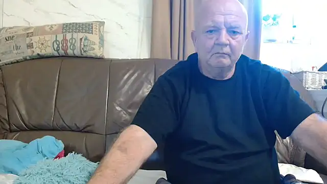 fullballs6 online show from June 18, 2026, 4:34 pm