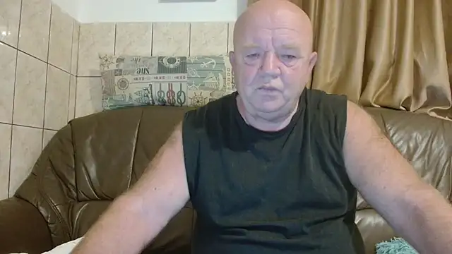 fullballs6 online show from October 2, 2025, 1:53 am