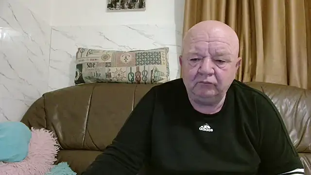 fullballs6 online show from March 17, 2026, 3:09 am