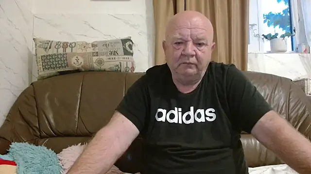 fullballs6 online show from May 13, 2026, 2:29 am