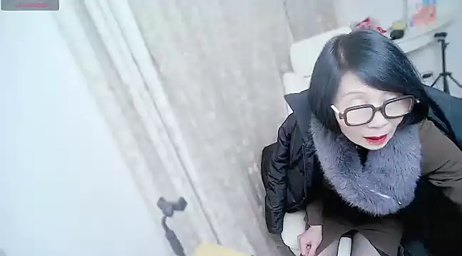 Snapshot of MaMa_1960 chatting on February 1, 2025, 4:22 pm MaMa 1960 online show from February 1, 2025, 4:22 pm