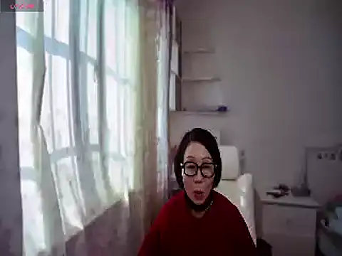 Snapshot of MaMa_1960 chatting on January 20, 2025, 3:15 am MaMa 1960 online show from January 20, 2025, 3:15 am