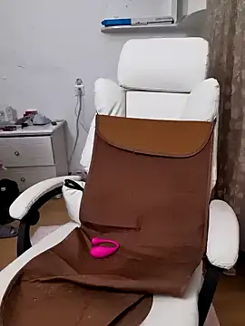 Snapshot of MaMa_1960 chatting on January 2, 2025, 4:35 pm MaMa 1960 online show from January 2, 2025, 4:35 pm