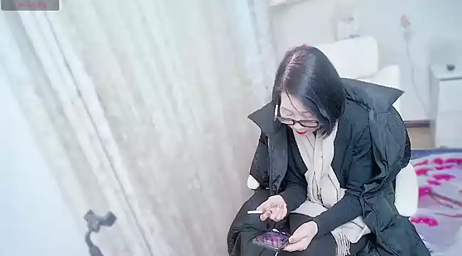 Snapshot of MaMa_1960 chatting on February 1, 2025, 1:34 am MaMa 1960 online show from February 1, 2025, 1:34 am