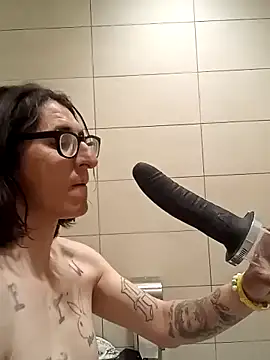 Snapshot of Cleanass chatting on March 21, 2025, 5:02 pm Cleanass online show from March 21, 2025, 5:02 pm