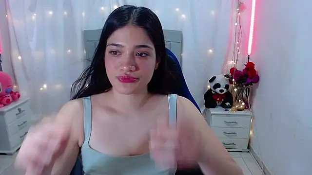Snapshot of Alison_girl20 chatting on March 10, 2025, 8:12 pm Alison girl20 online show from March 10, 2025, 8:12 pm