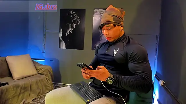 Snapshot of bradley_smith chatting on February 7, 2026, 9:34 pm bradley smith online show from February 7, 2026, 9:34 pm