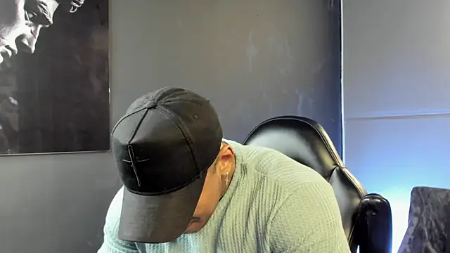 bradley smith online show from November 7, 2025, 12:37 am